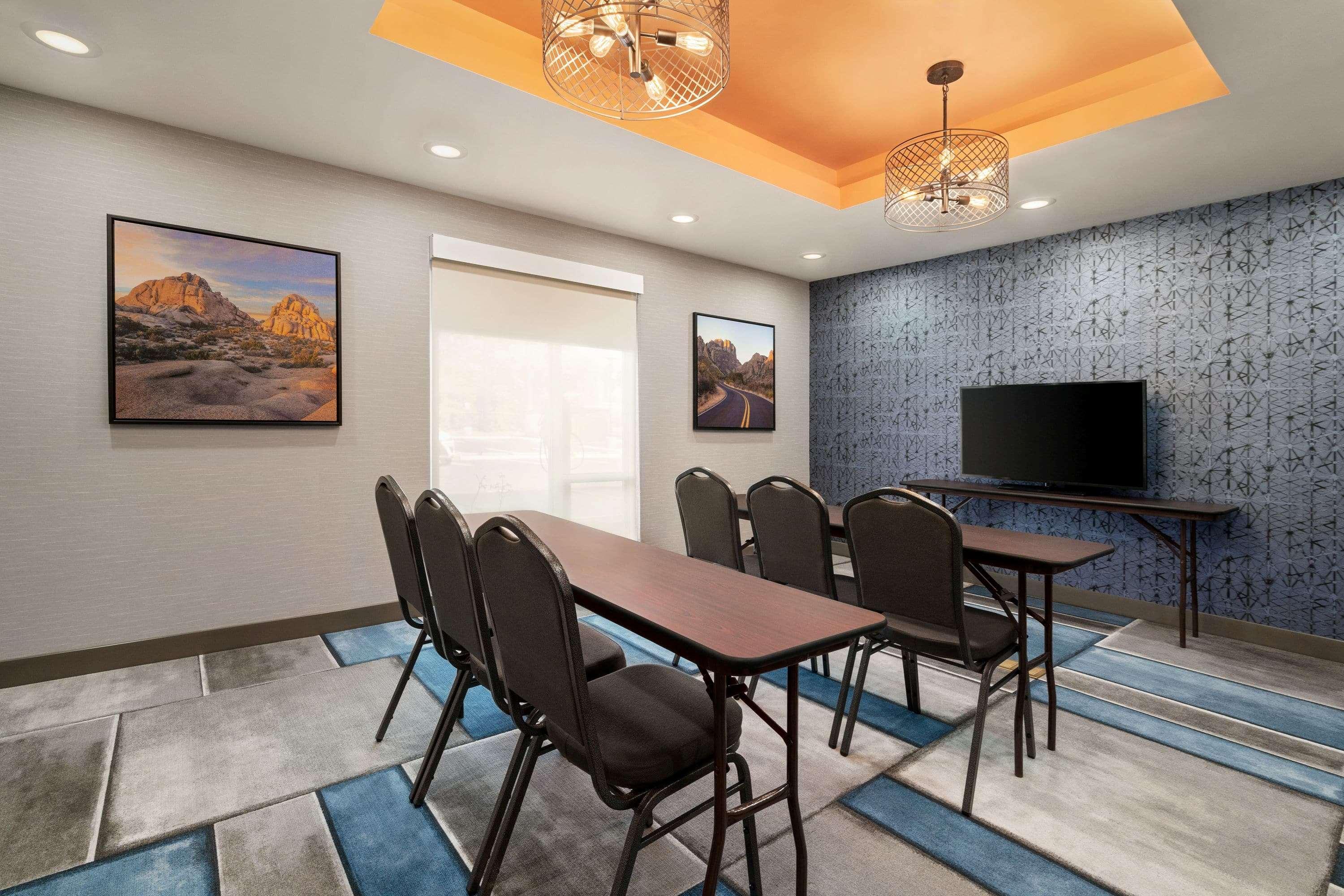 La Quinta Inn & Suites By Wyndham San Bernardino Exteriér fotografie