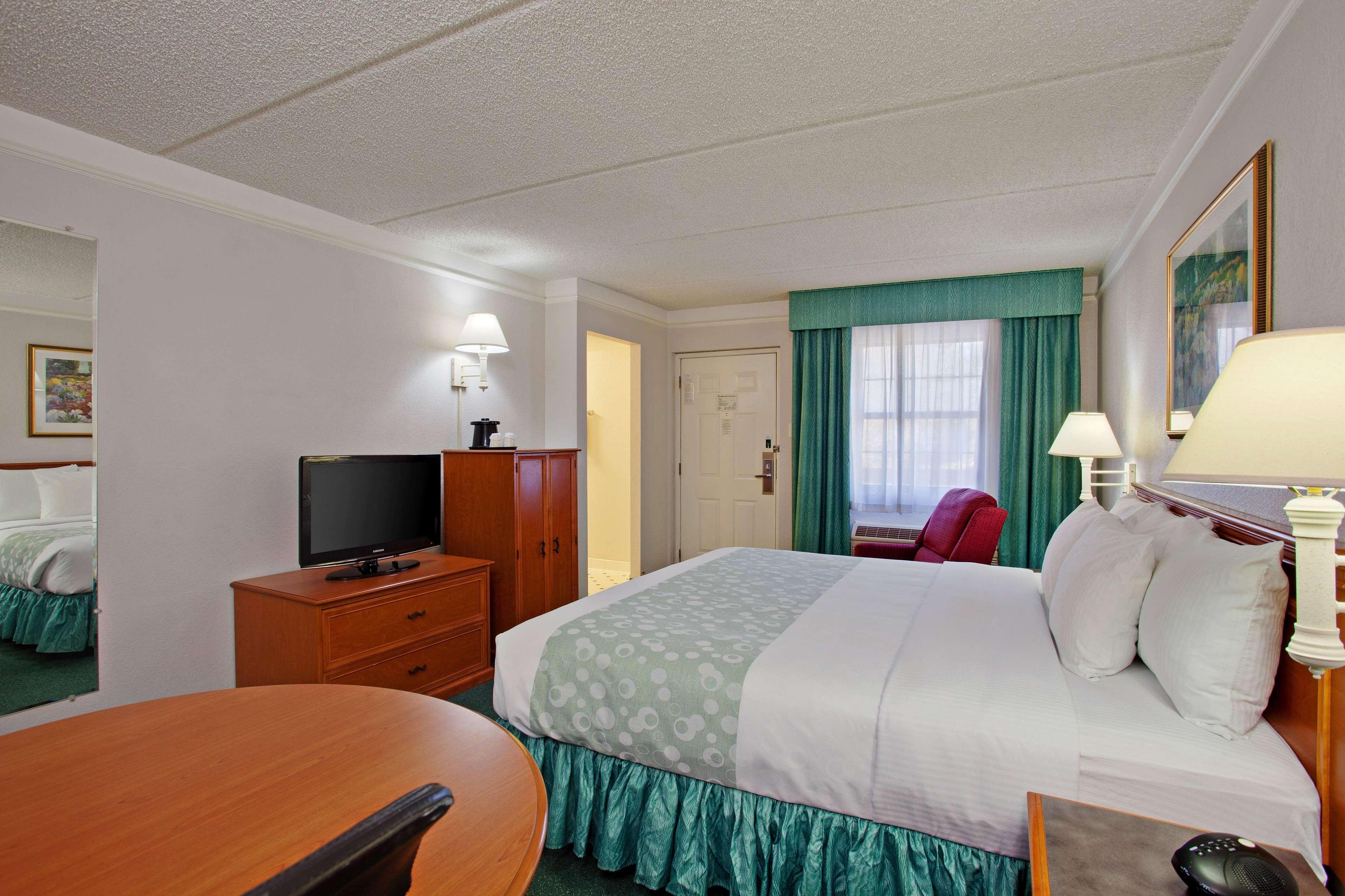 La Quinta Inn & Suites By Wyndham San Bernardino Exteriér fotografie