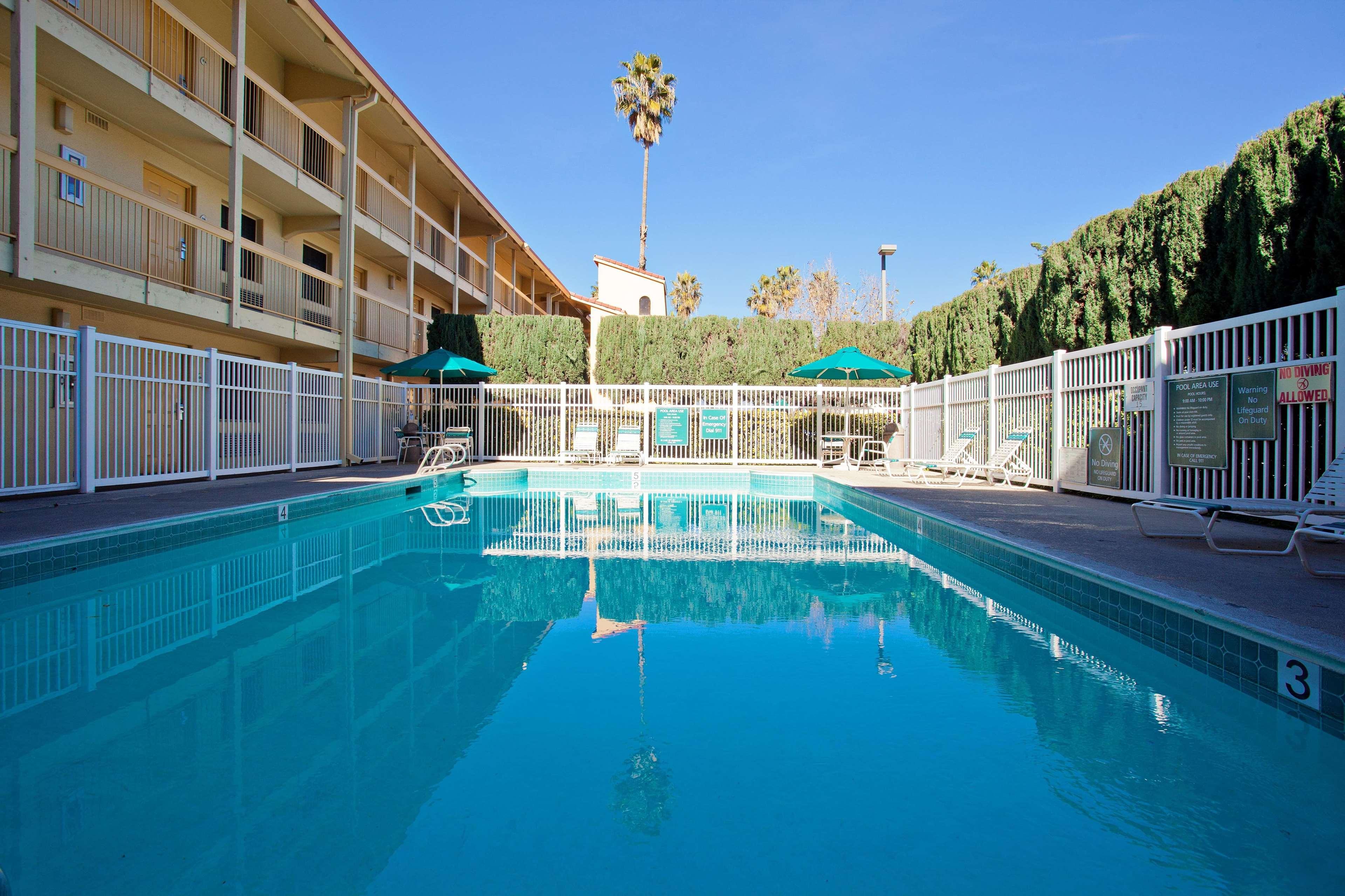 La Quinta Inn & Suites By Wyndham San Bernardino Exteriér fotografie